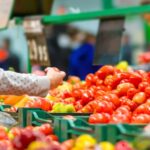 Los precios de los alimentos aumentaron del campo a la góndola 3,5 veces en abril